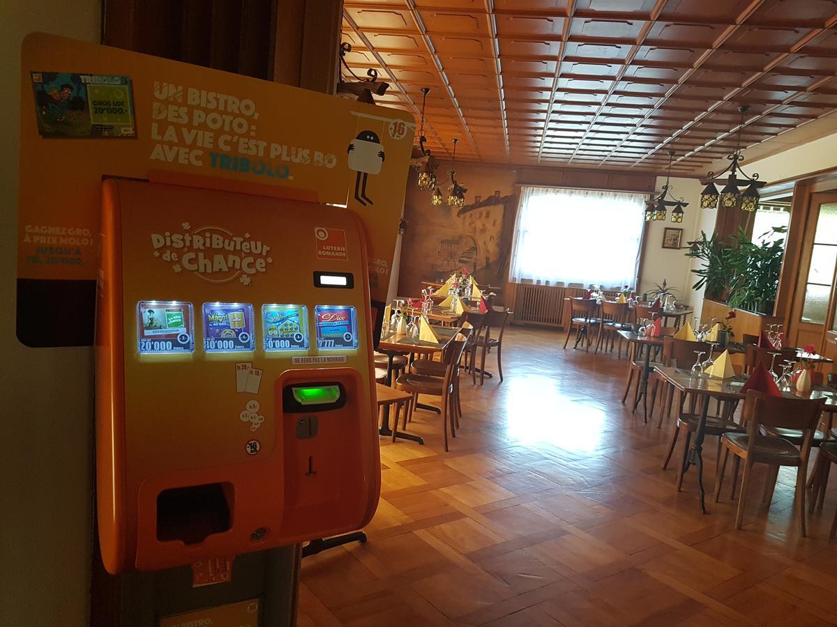 Hotel De La Gare, Vendlincourt Eksteriør billede